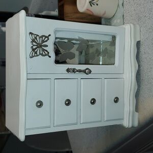 NWOT Solid White Wooden Jewelry Box Makeup and Organizer Women Ring Storage